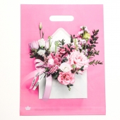 Розовый пакет с цветочным принтом и вырубной ручкой (40х31 см) - Сима-Ленд - купить с доставкой в Ульяновске