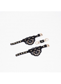 Черные кожаные наручники с клепками, кольцами и золотистой фурнитурой - Crazy Handmade - купить с доставкой в Ульяновске